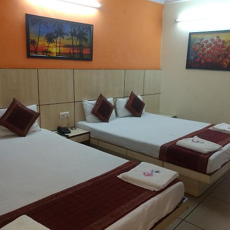 Hotel Sun Village Near New Delhi Railway Station ภายนอก รูปภาพ