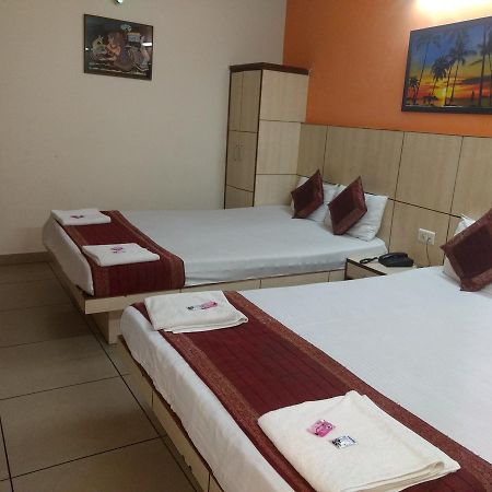Hotel Sun Village Near New Delhi Railway Station ภายนอก รูปภาพ
