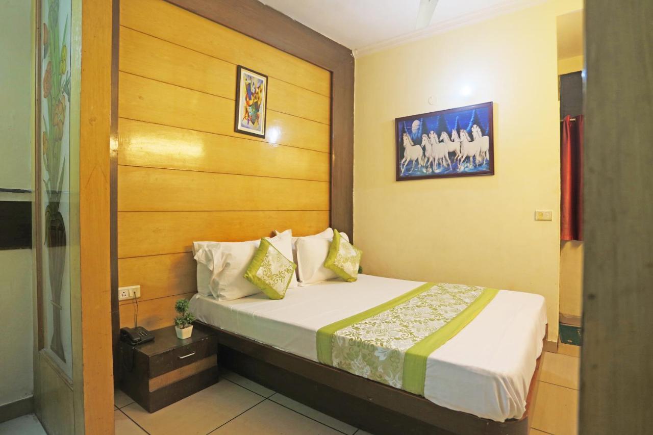 Hotel Sun Village Near New Delhi Railway Station ภายนอก รูปภาพ