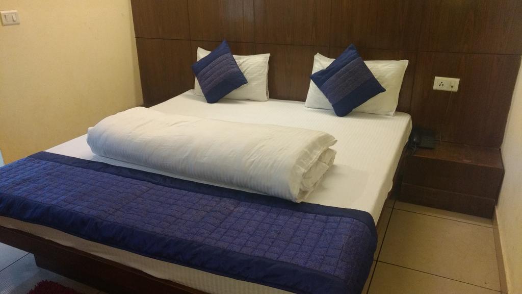 Hotel Sun Village Near New Delhi Railway Station ภายนอก รูปภาพ