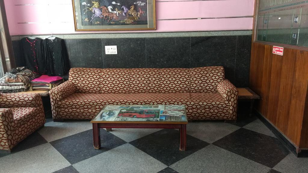 Hotel Sun Village Near New Delhi Railway Station ภายนอก รูปภาพ