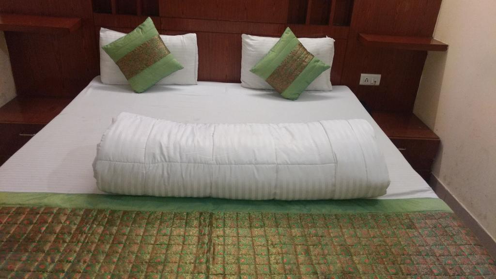 Hotel Sun Village Near New Delhi Railway Station ภายนอก รูปภาพ