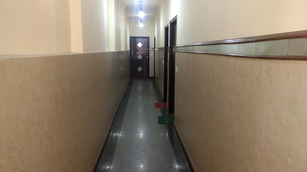 Hotel Sun Village Near New Delhi Railway Station ภายนอก รูปภาพ