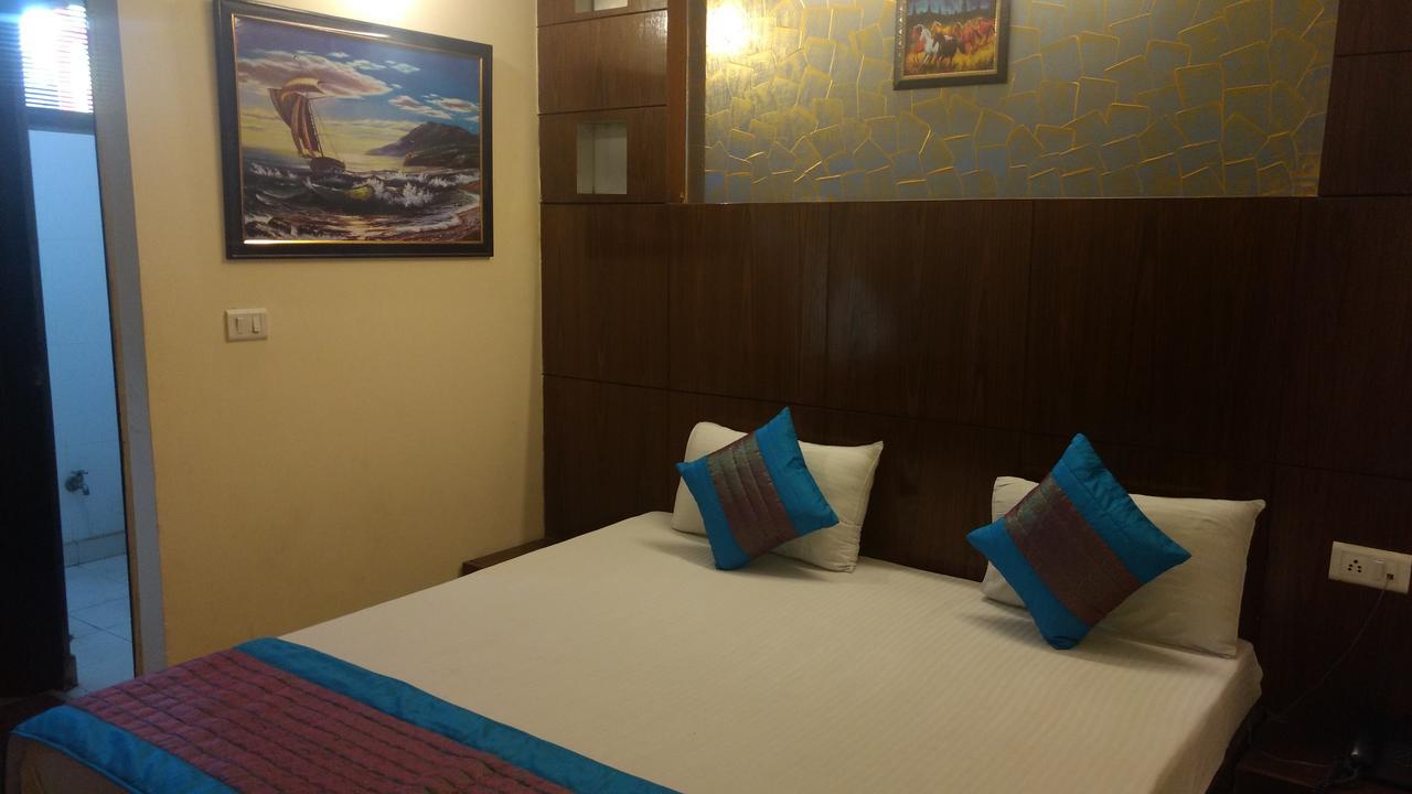 Hotel Sun Village Near New Delhi Railway Station ภายนอก รูปภาพ