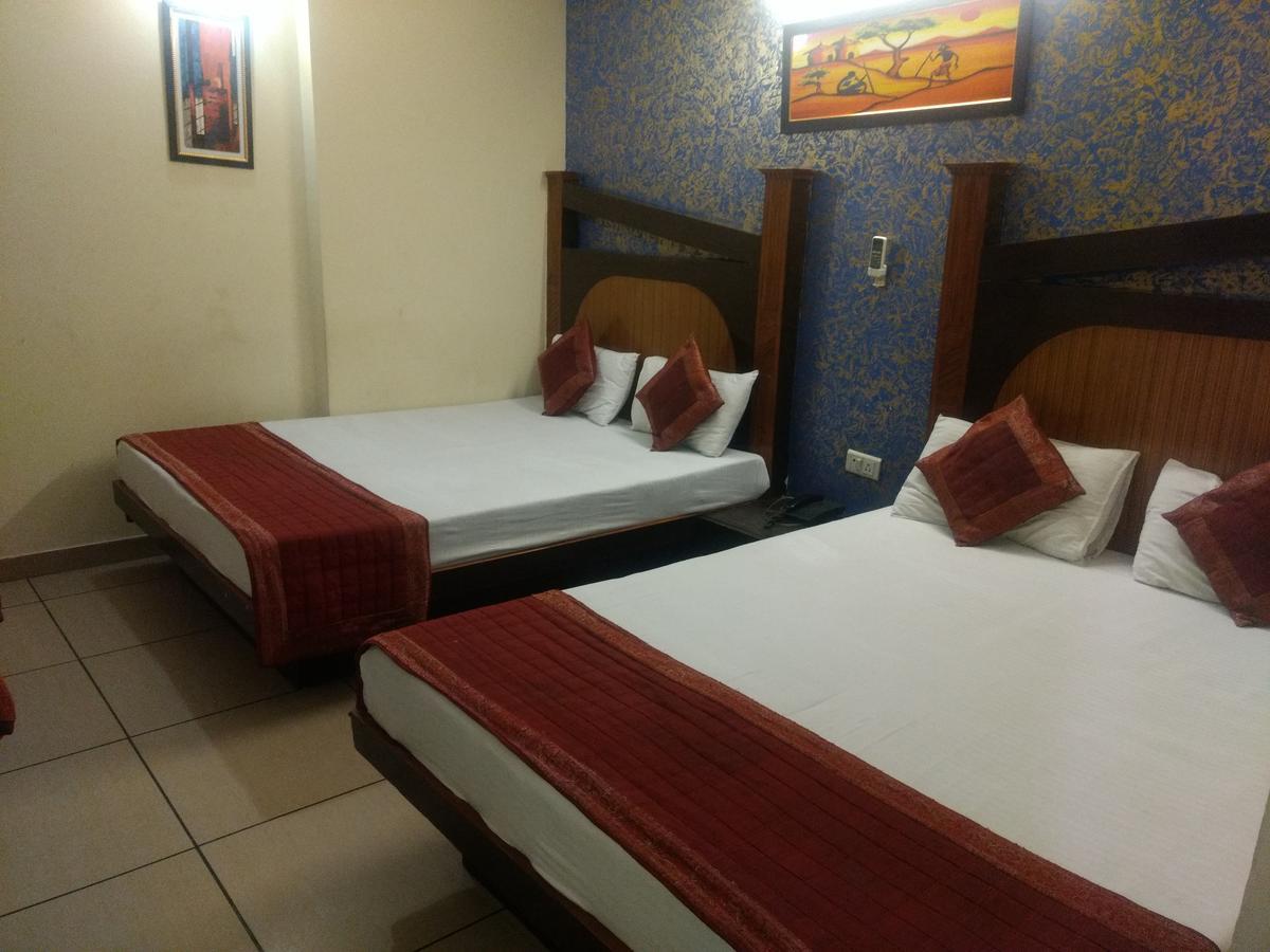 Hotel Sun Village Near New Delhi Railway Station ภายนอก รูปภาพ