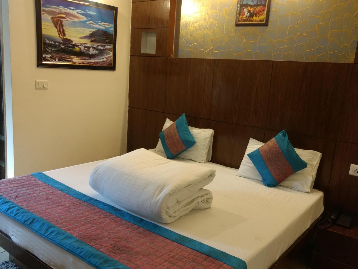 Hotel Sun Village Near New Delhi Railway Station ภายนอก รูปภาพ