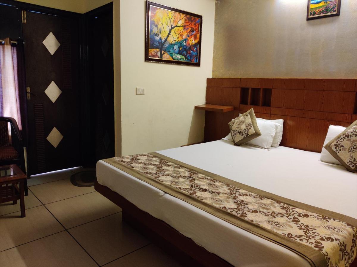 Hotel Sun Village Near New Delhi Railway Station ภายนอก รูปภาพ