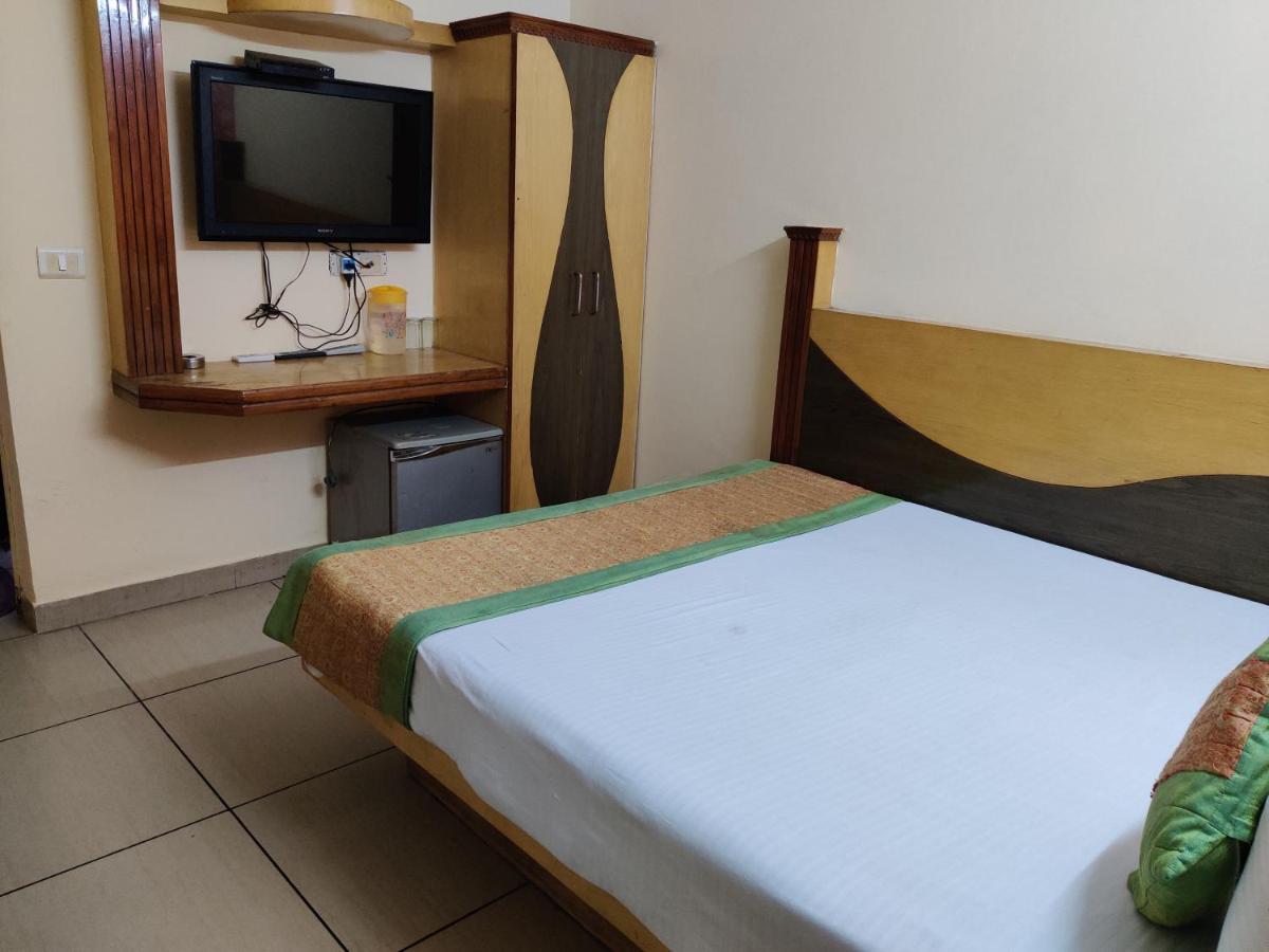 Hotel Sun Village Near New Delhi Railway Station ภายนอก รูปภาพ